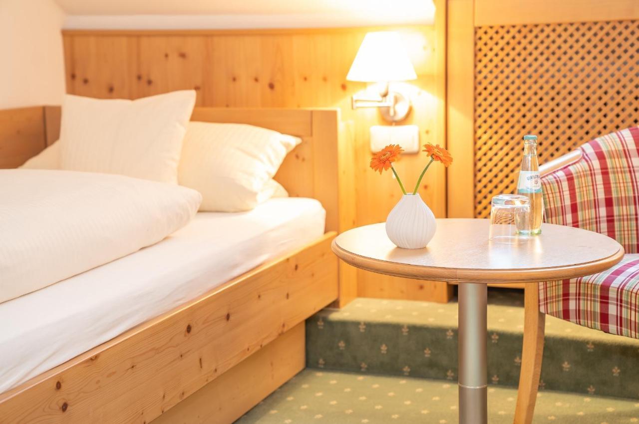 Hotel Garni Christl Бад Грисбах Екстериор снимка