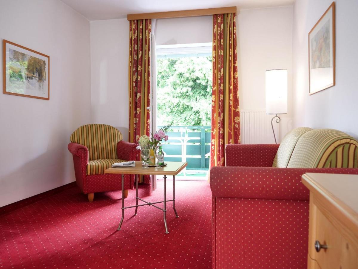 Hotel Garni Christl Бад Грисбах Екстериор снимка