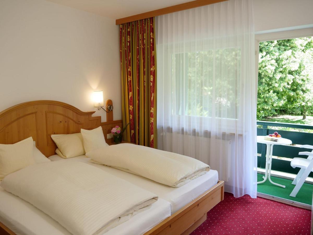 Hotel Garni Christl Бад Грисбах Екстериор снимка
