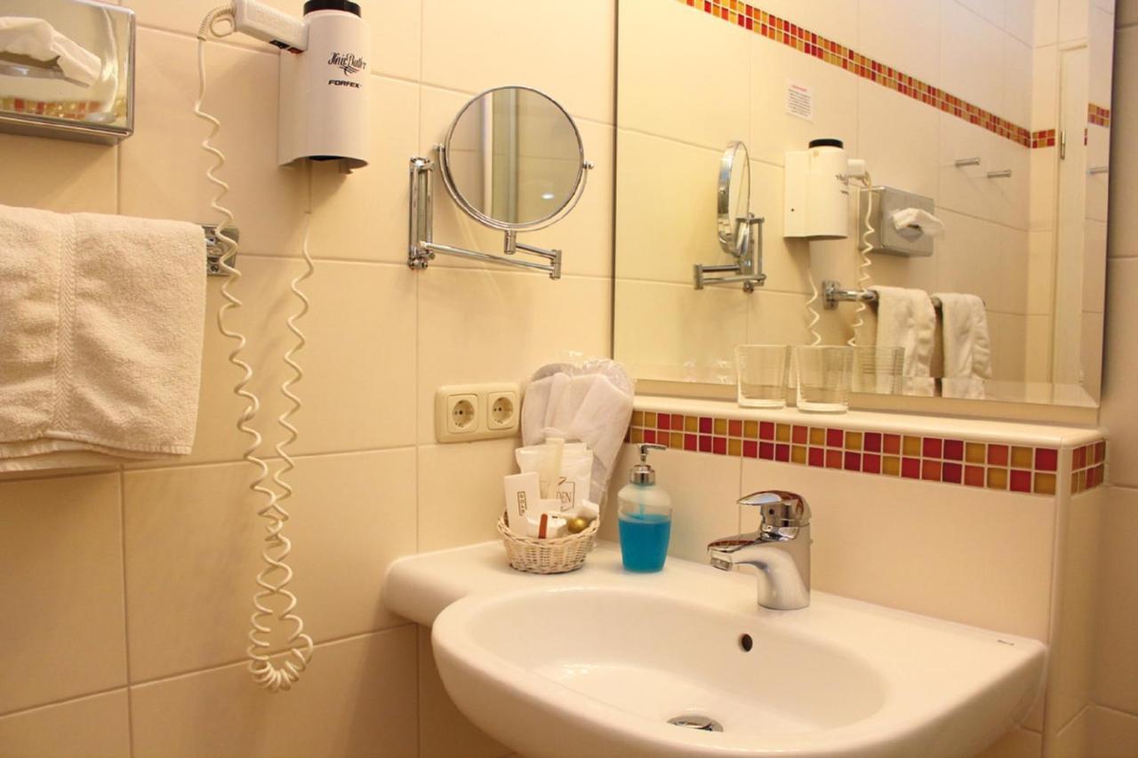 Hotel Garni Christl Бад Грисбах Екстериор снимка